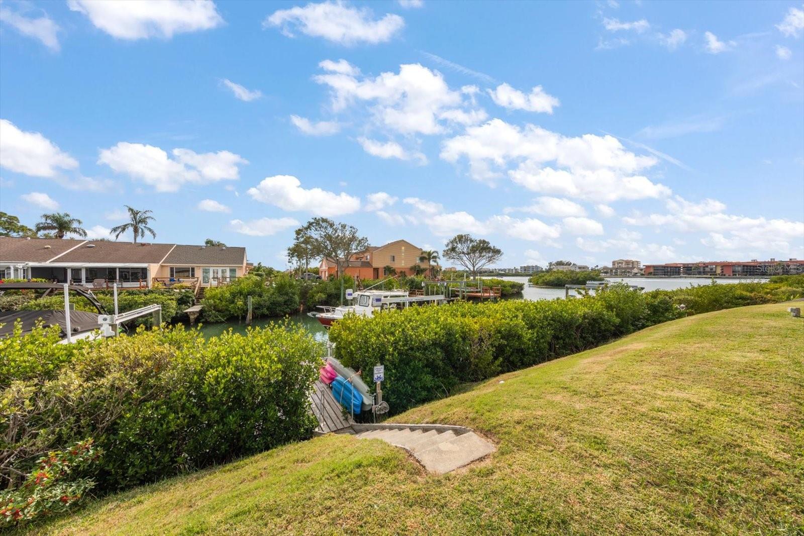 Image 31 of 40 For 9434 Tara Cay Court 25