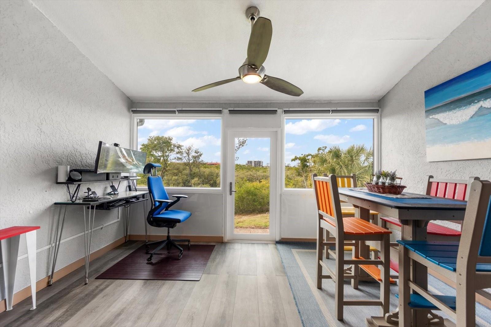 Image 9 of 40 For 9434 Tara Cay Court 25