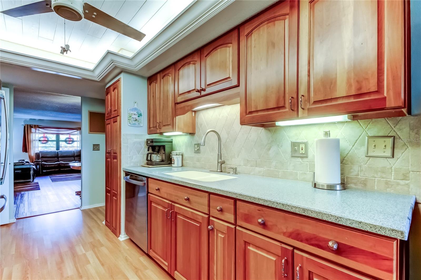 Image 19 of 61 For 8198 Terrace Garden Drive N 209