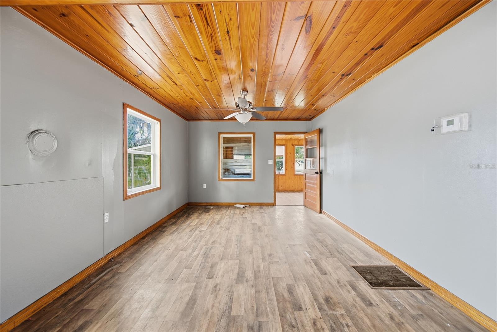 Image 15 of 23 For 37236 Poinsettia Avenue