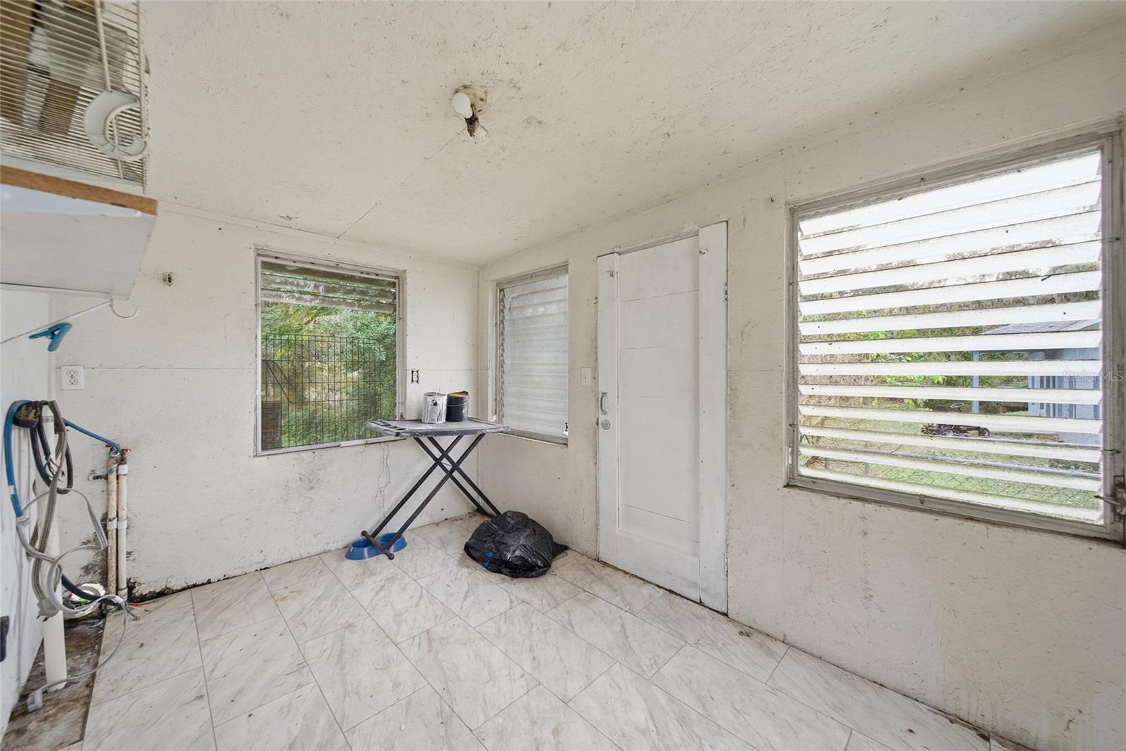 Image 16 of 23 For 37236 Poinsettia Avenue