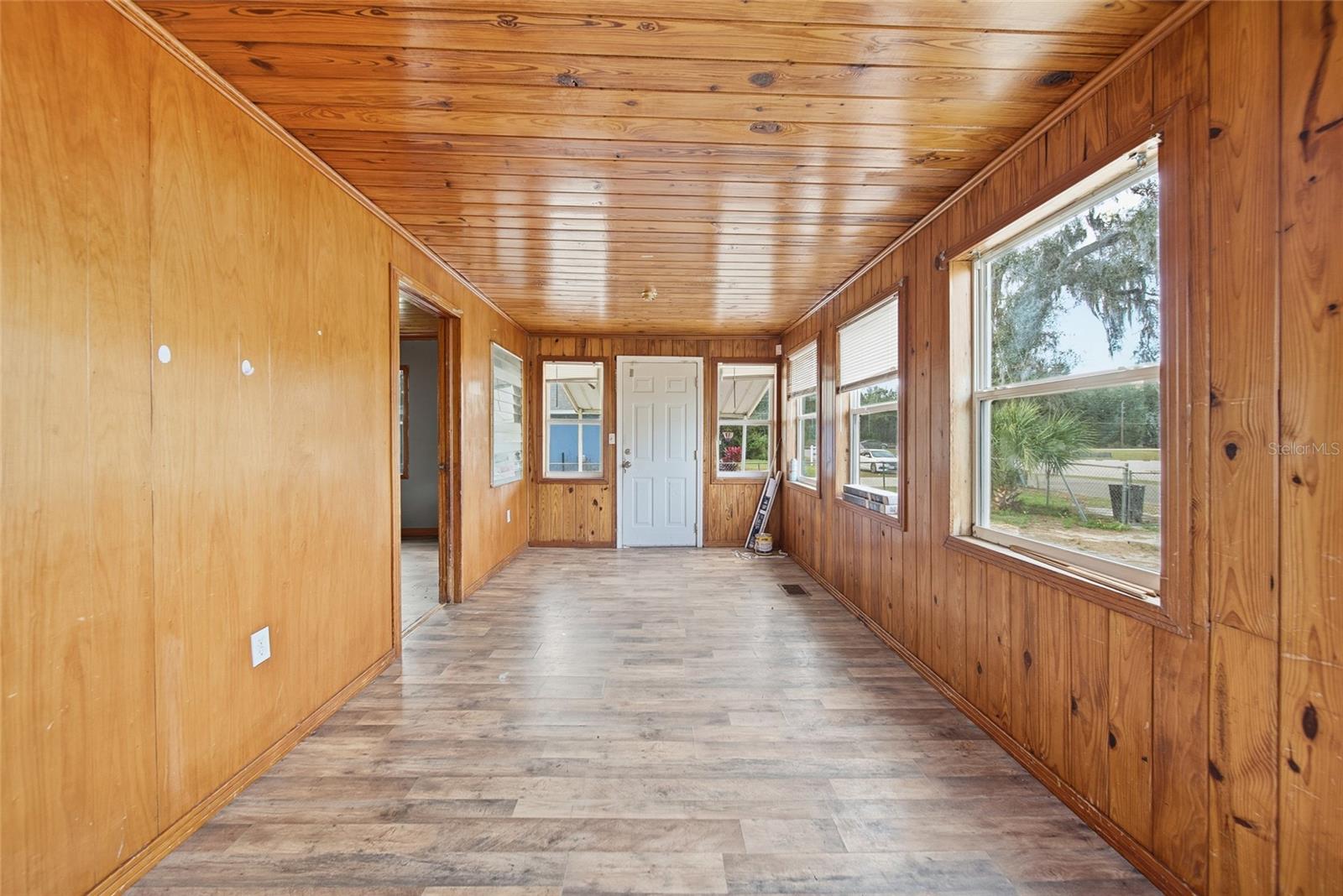 Image 6 of 23 For 37236 Poinsettia Avenue