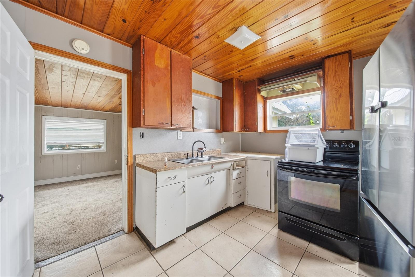 Image 9 of 23 For 37236 Poinsettia Avenue