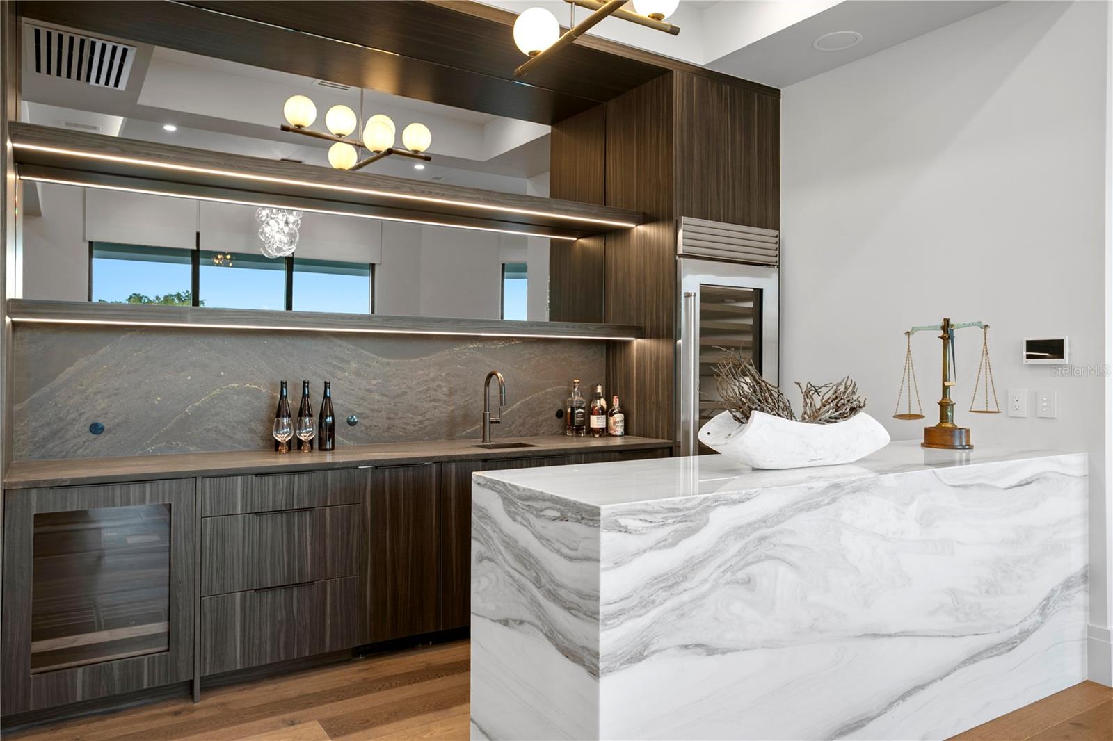 Image 11 of 44 For 1075 31st Terrace Ne