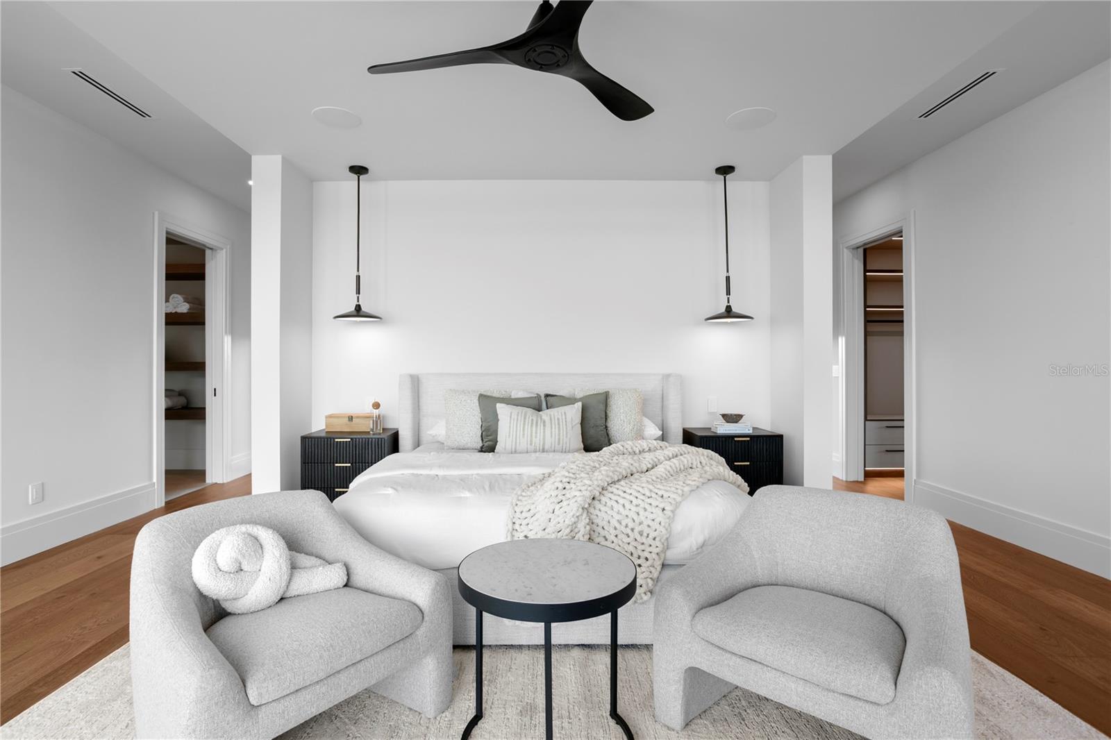 Image 18 of 44 For 1075 31st Terrace Ne