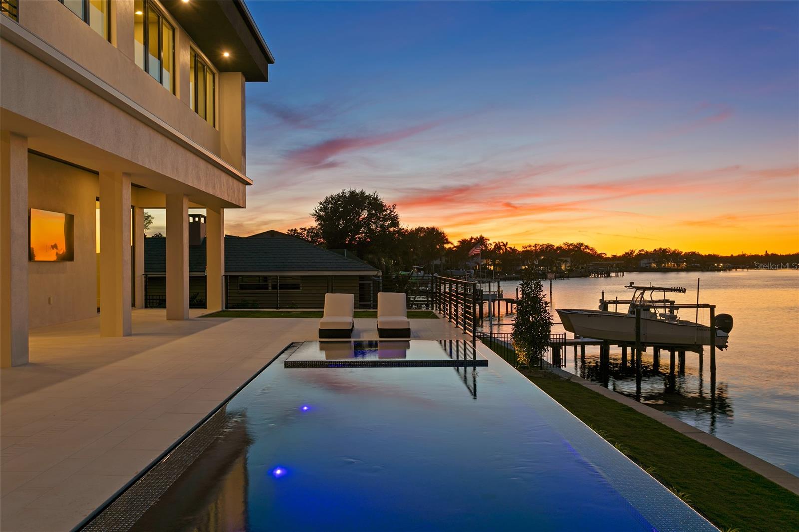 Image 3 of 44 For 1075 31st Terrace Ne