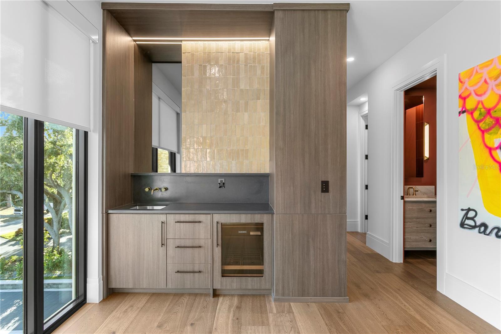 Image 33 of 44 For 1075 31st Terrace Ne