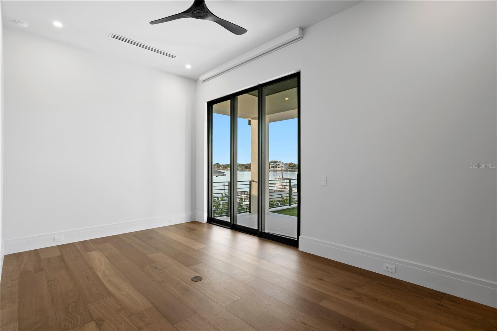 Image 44 of 44 For 1075 31st Terrace Ne