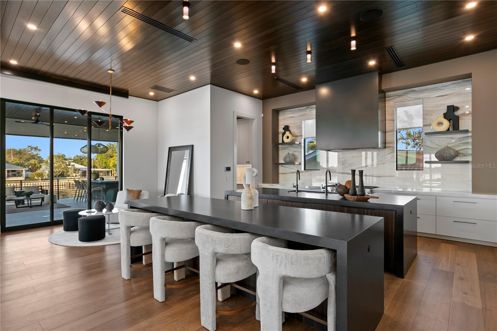 Image 8 of 44 For 1075 31st Terrace Ne