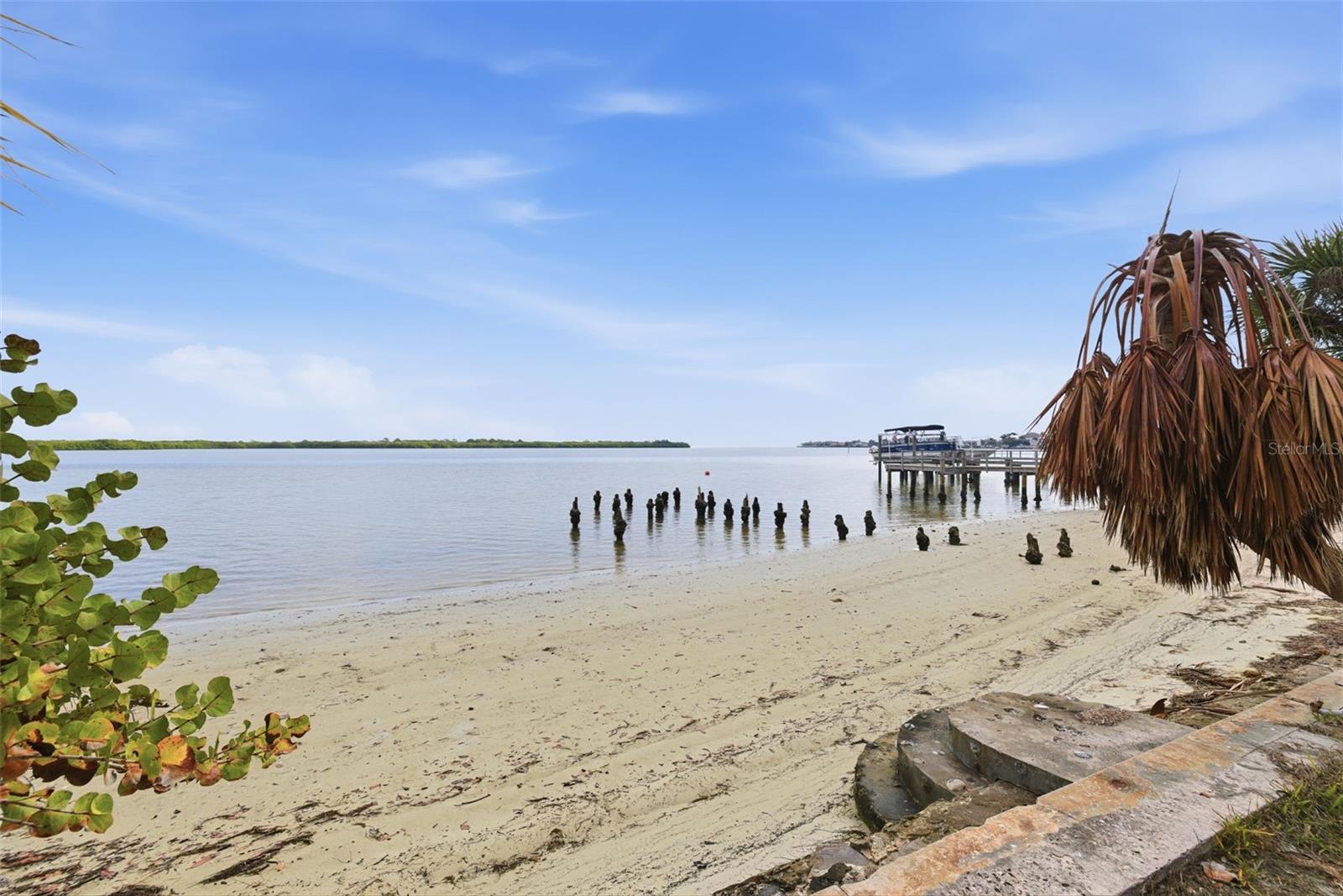 Image 6 of 6 For 6043 Bayou Grande Boulevard Ne