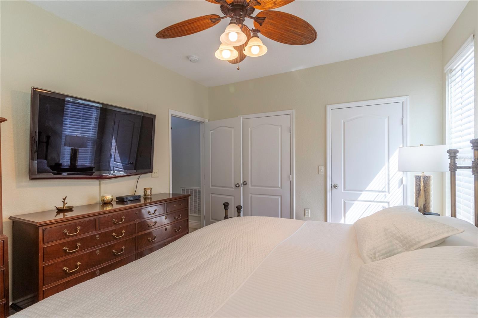 Image 13 of 23 For 2739 Via Capri  1011