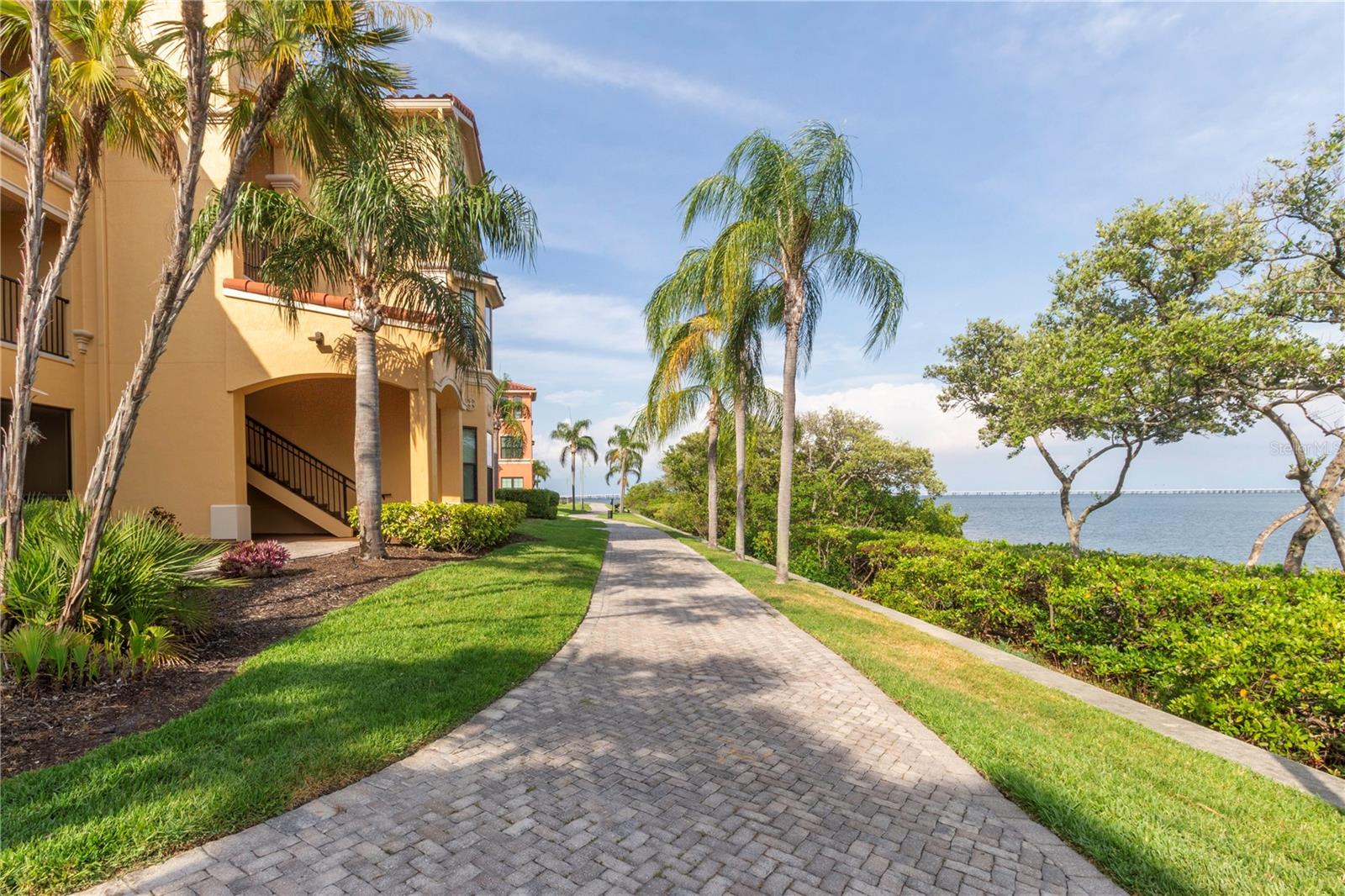 Image 18 of 23 For 2739 Via Capri  1011