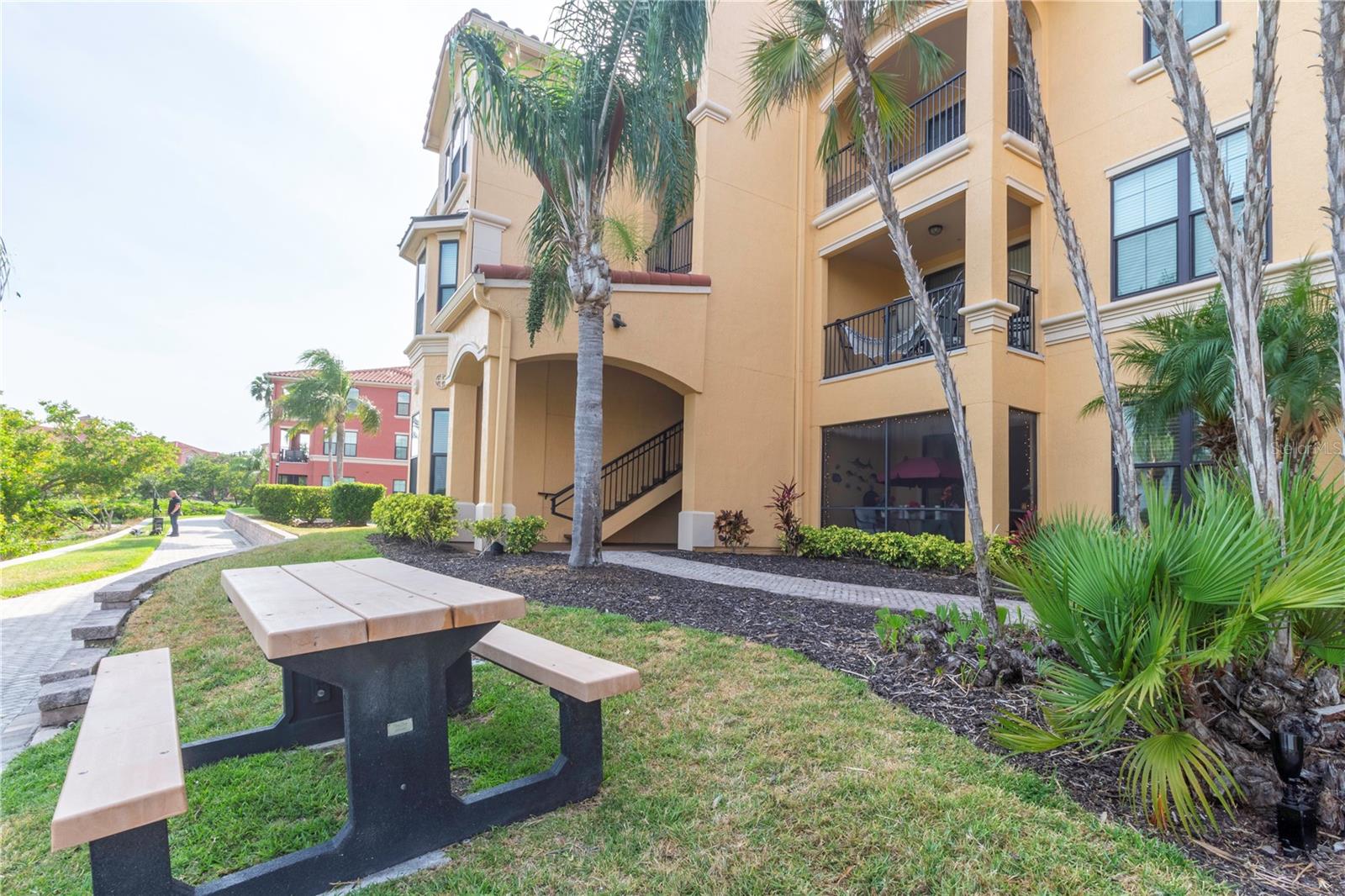 Image 19 of 23 For 2739 Via Capri  1011