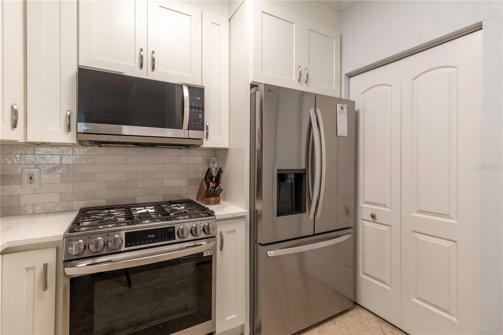 Image 9 of 23 For 2739 Via Capri  1011