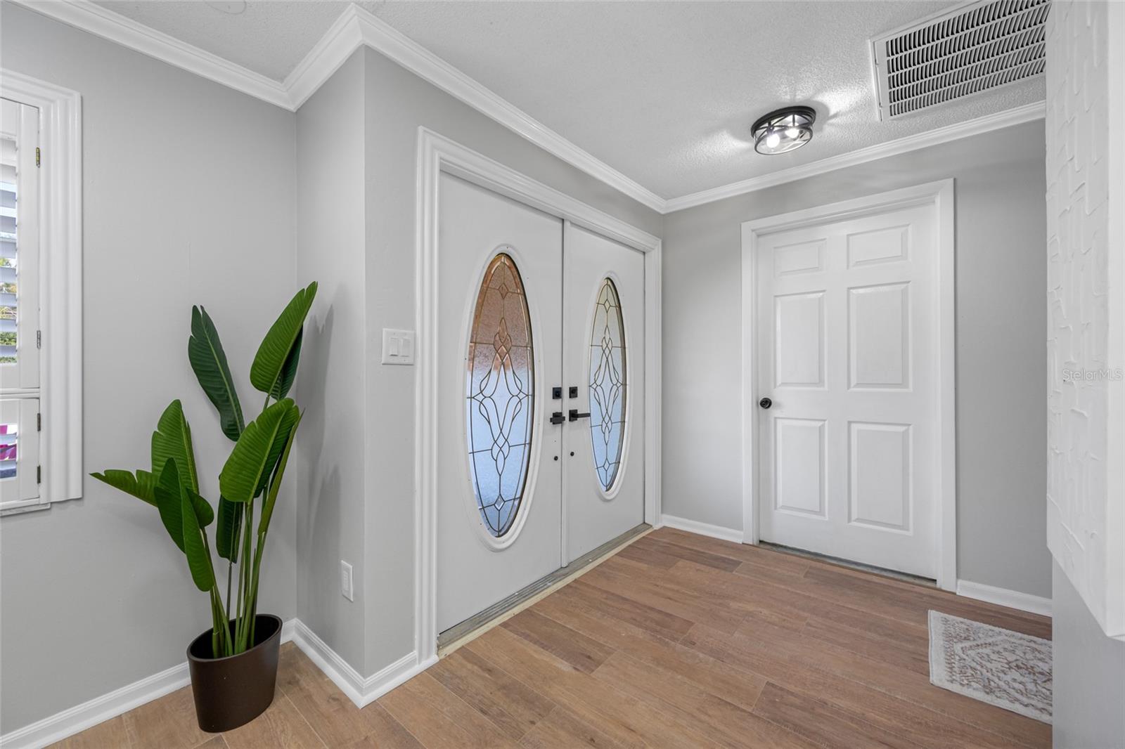 Image 14 of 64 For 1932 Oro Court