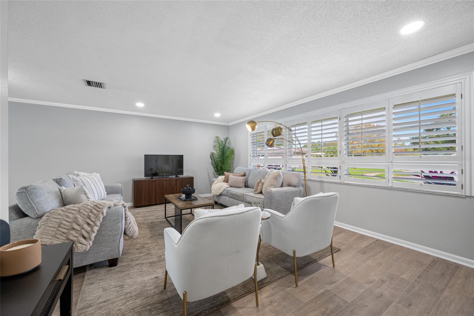 Image 17 of 64 For 1932 Oro Court