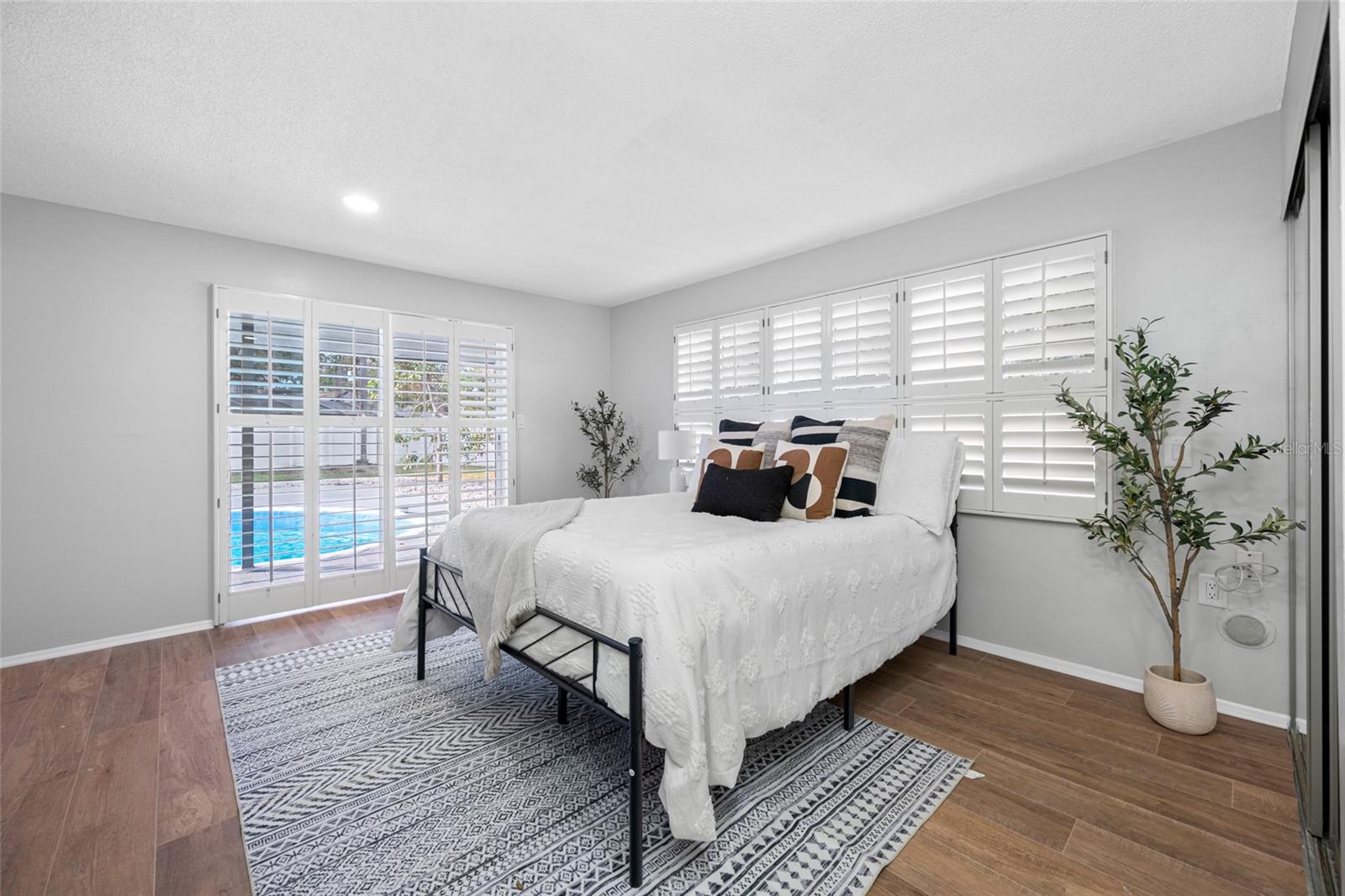 Image 24 of 64 For 1932 Oro Court