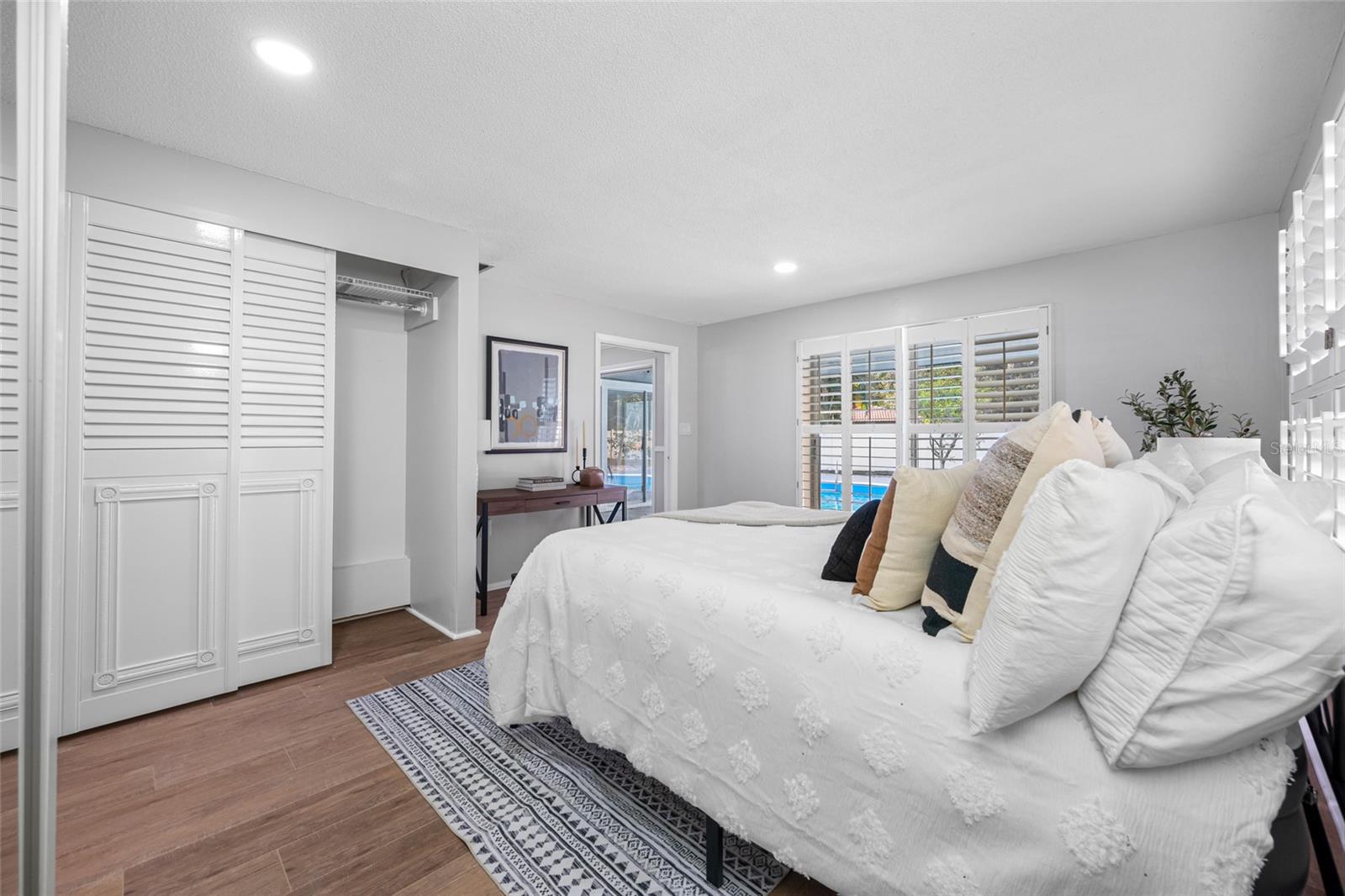 Image 25 of 64 For 1932 Oro Court