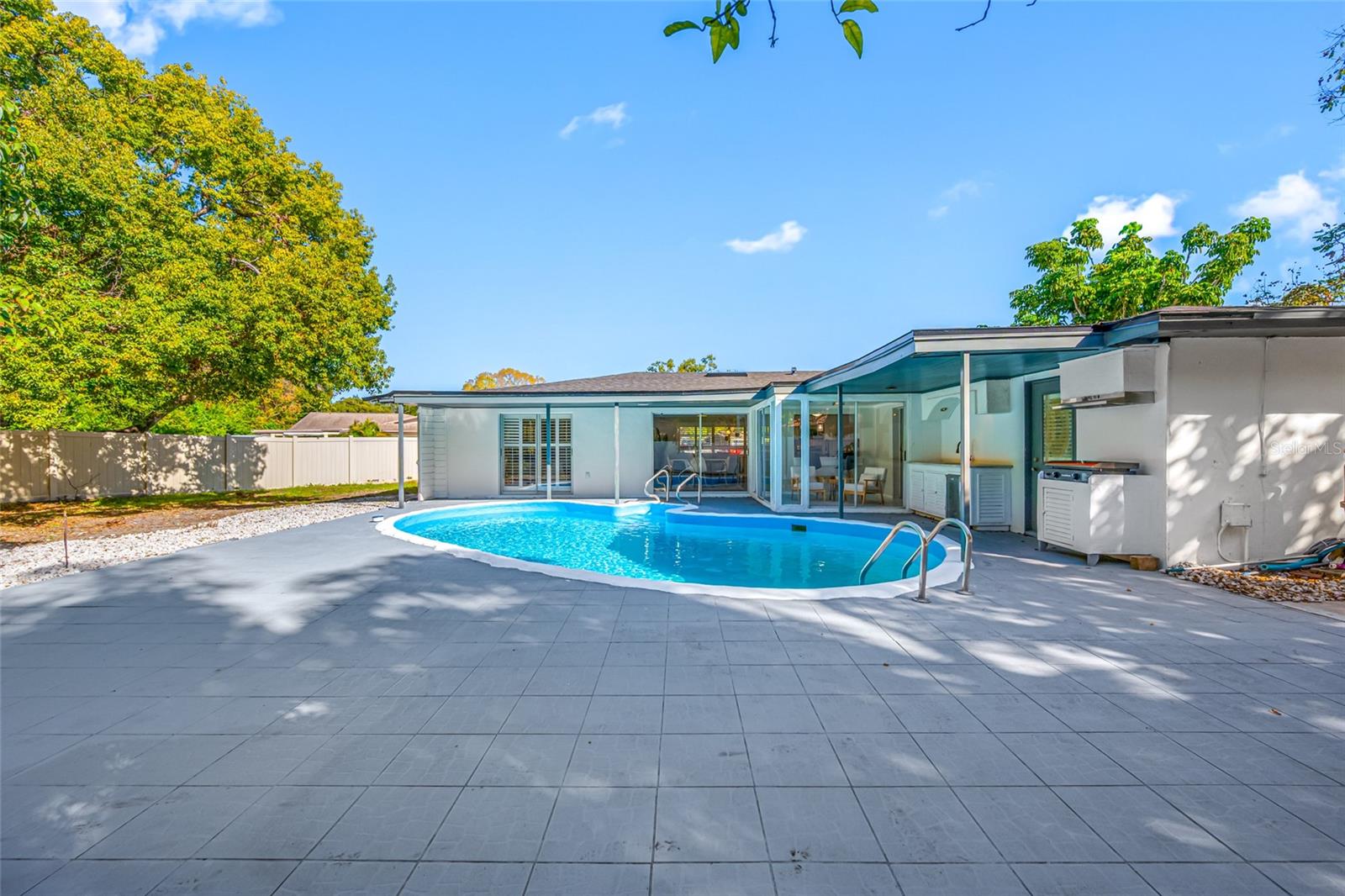 Image 8 of 64 For 1932 Oro Court