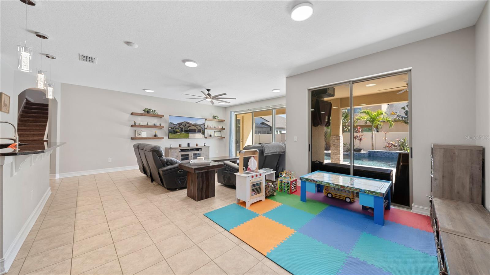 Image 16 of 60 For 13085 Utopia Loop