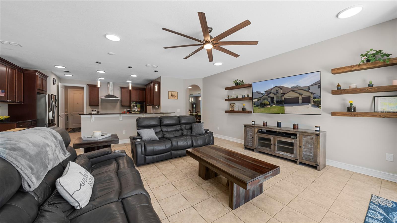 Image 20 of 60 For 13085 Utopia Loop