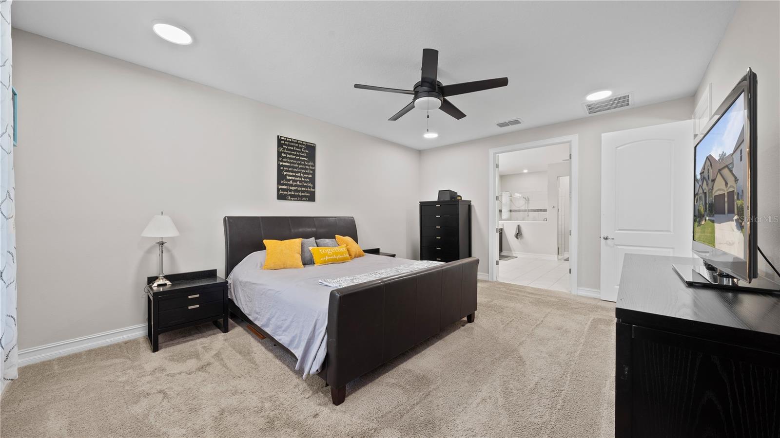 Image 28 of 60 For 13085 Utopia Loop