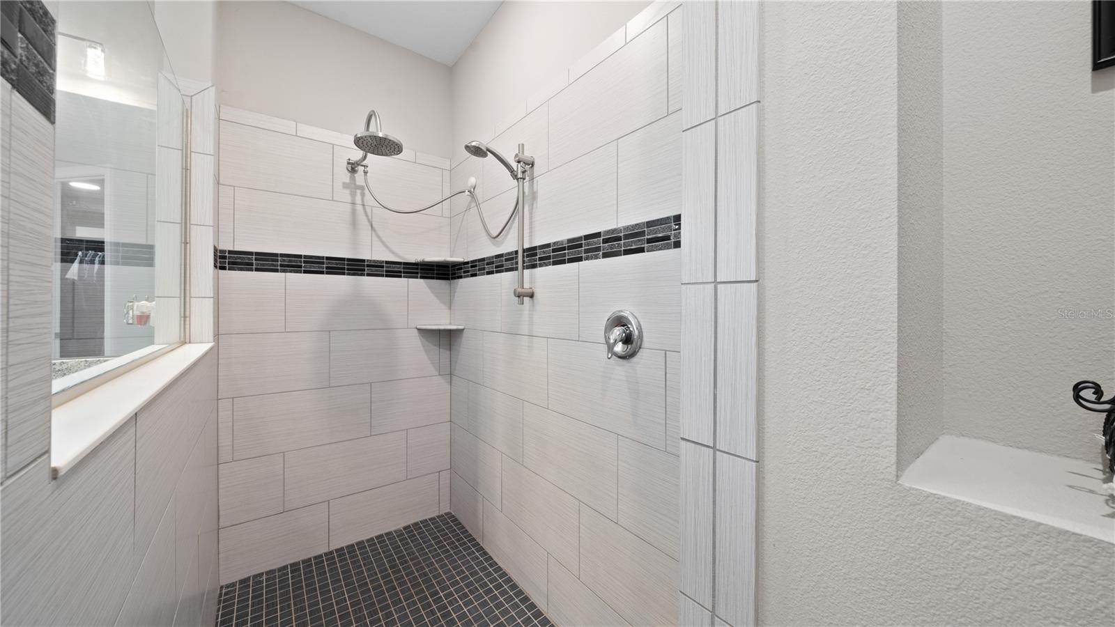 Image 31 of 60 For 13085 Utopia Loop