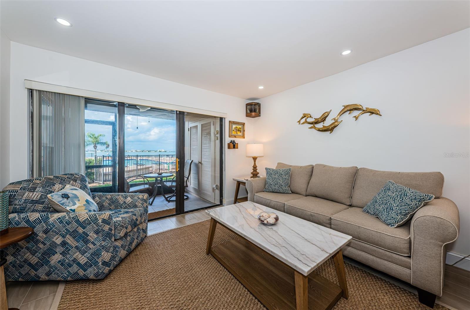 Image 16 of 65 For 6051 Sun Boulevard 103