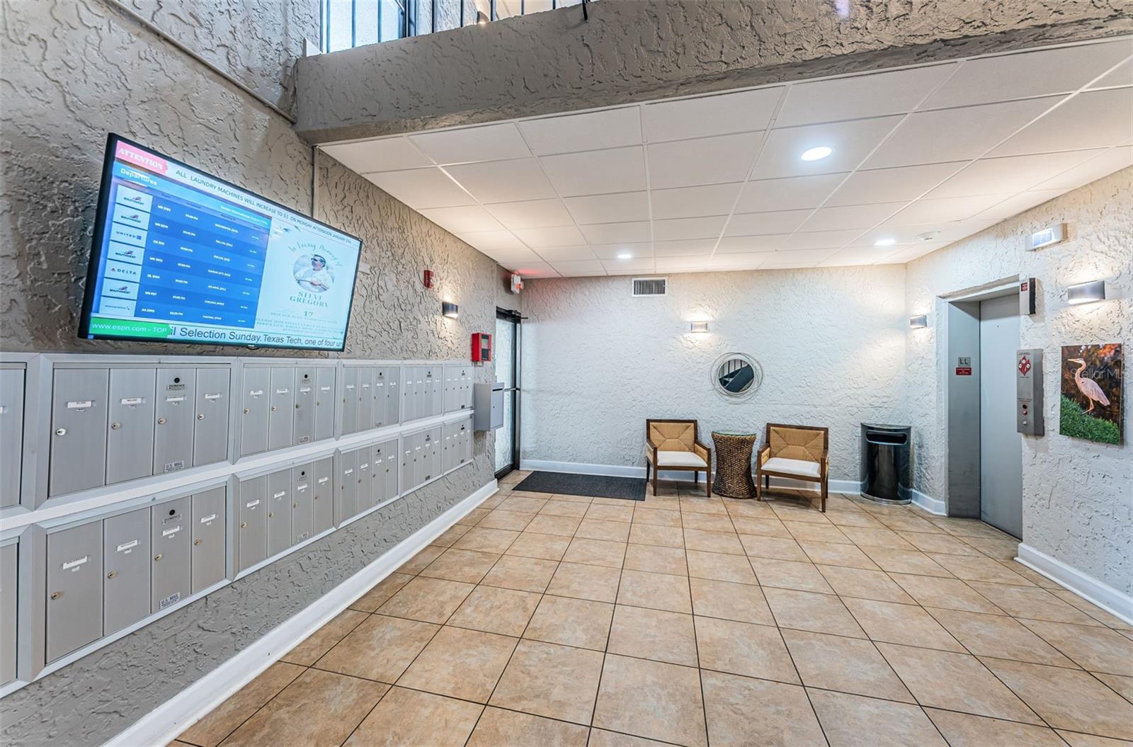 Image 33 of 65 For 6051 Sun Boulevard 103