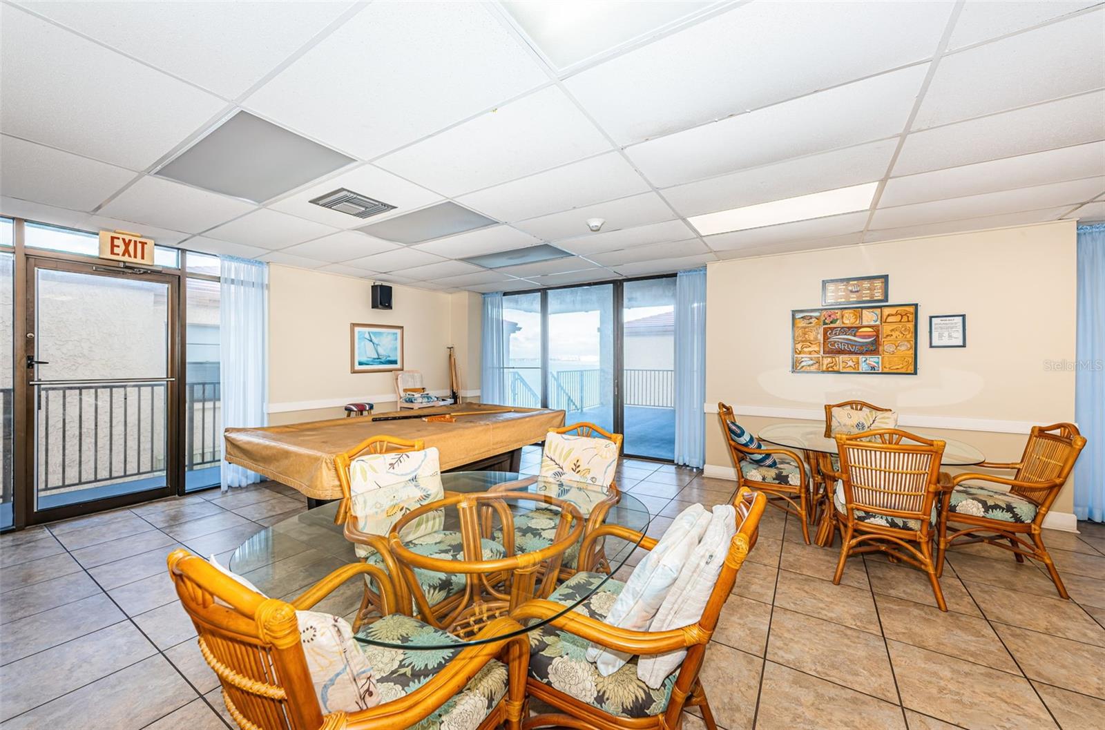 Image 35 of 65 For 6051 Sun Boulevard 103