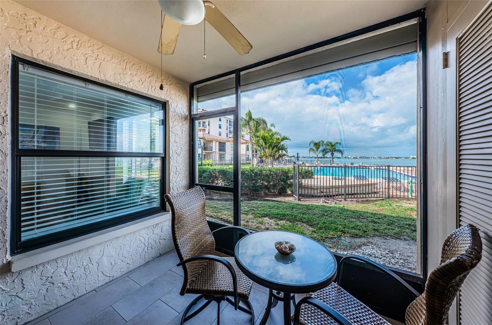 Image 5 of 65 For 6051 Sun Boulevard 103