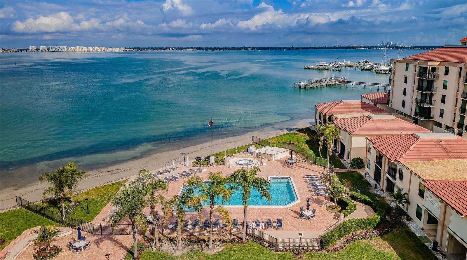 Image 61 of 65 For 6051 Sun Boulevard 103