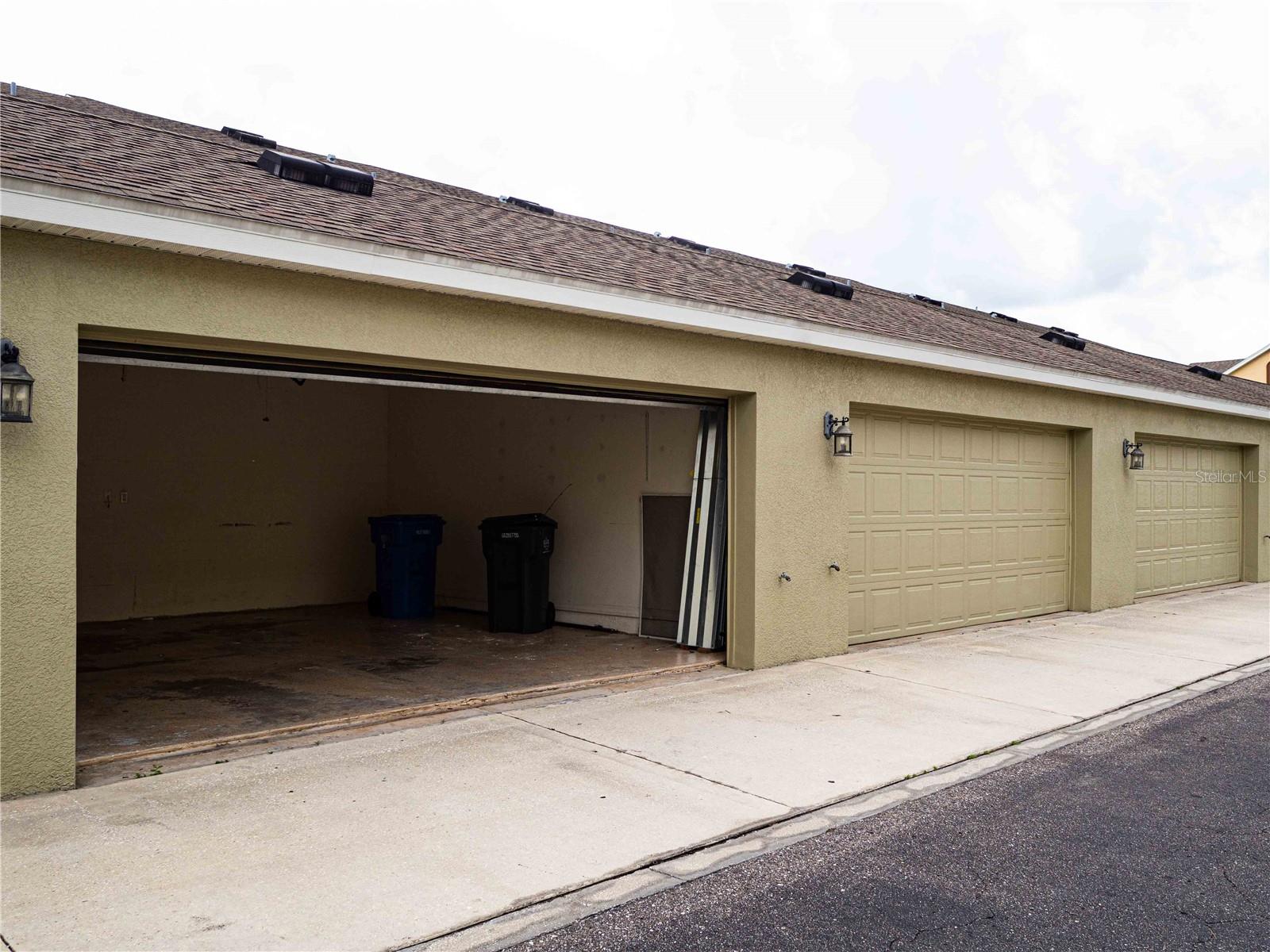 Image 23 of 25 For 12636 Carlby Circle