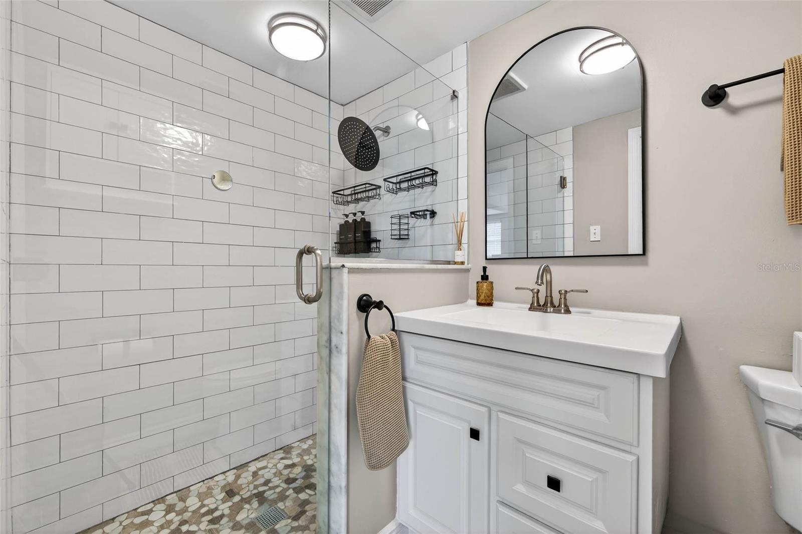 Image 12 of 33 For 718 26th Avenue N