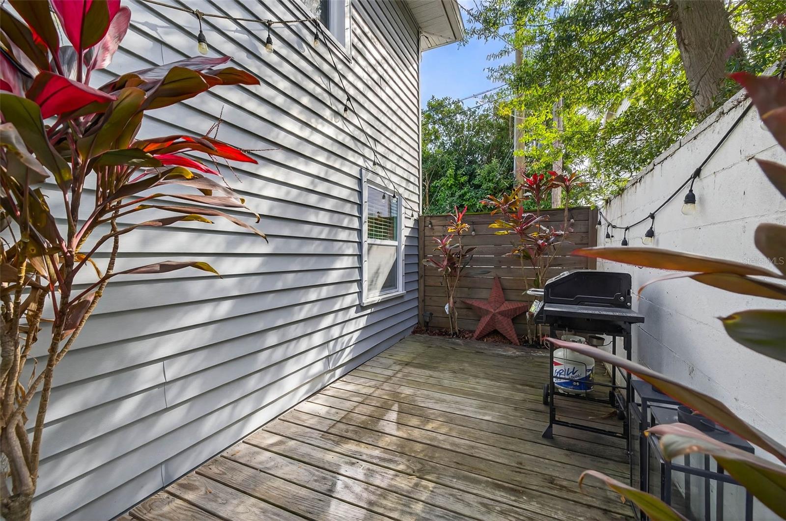 Image 30 of 33 For 718 26th Avenue N