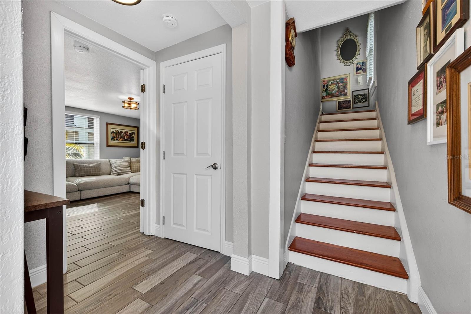 Image 6 of 33 For 718 26th Avenue N