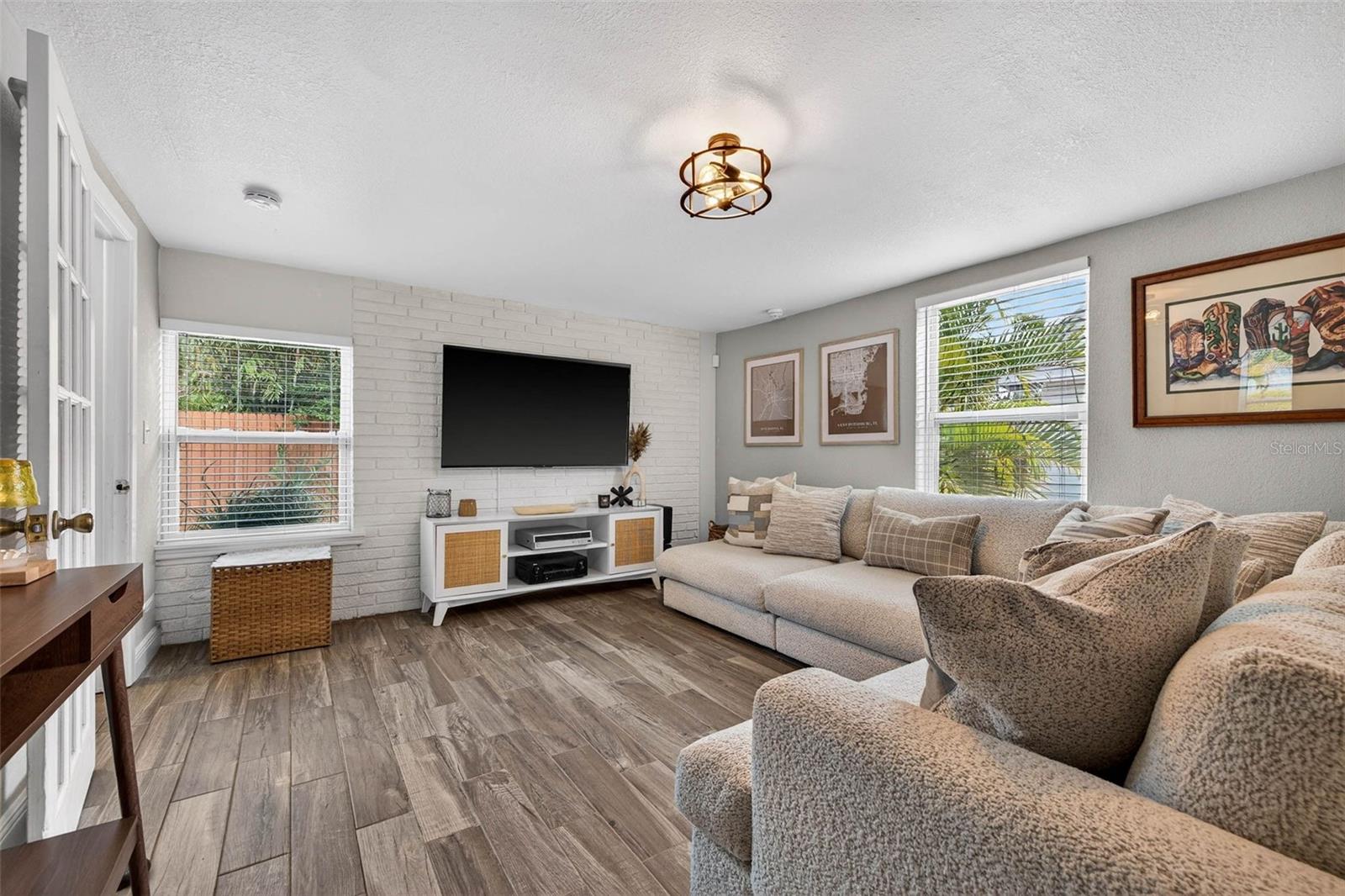 Image 9 of 33 For 718 26th Avenue N