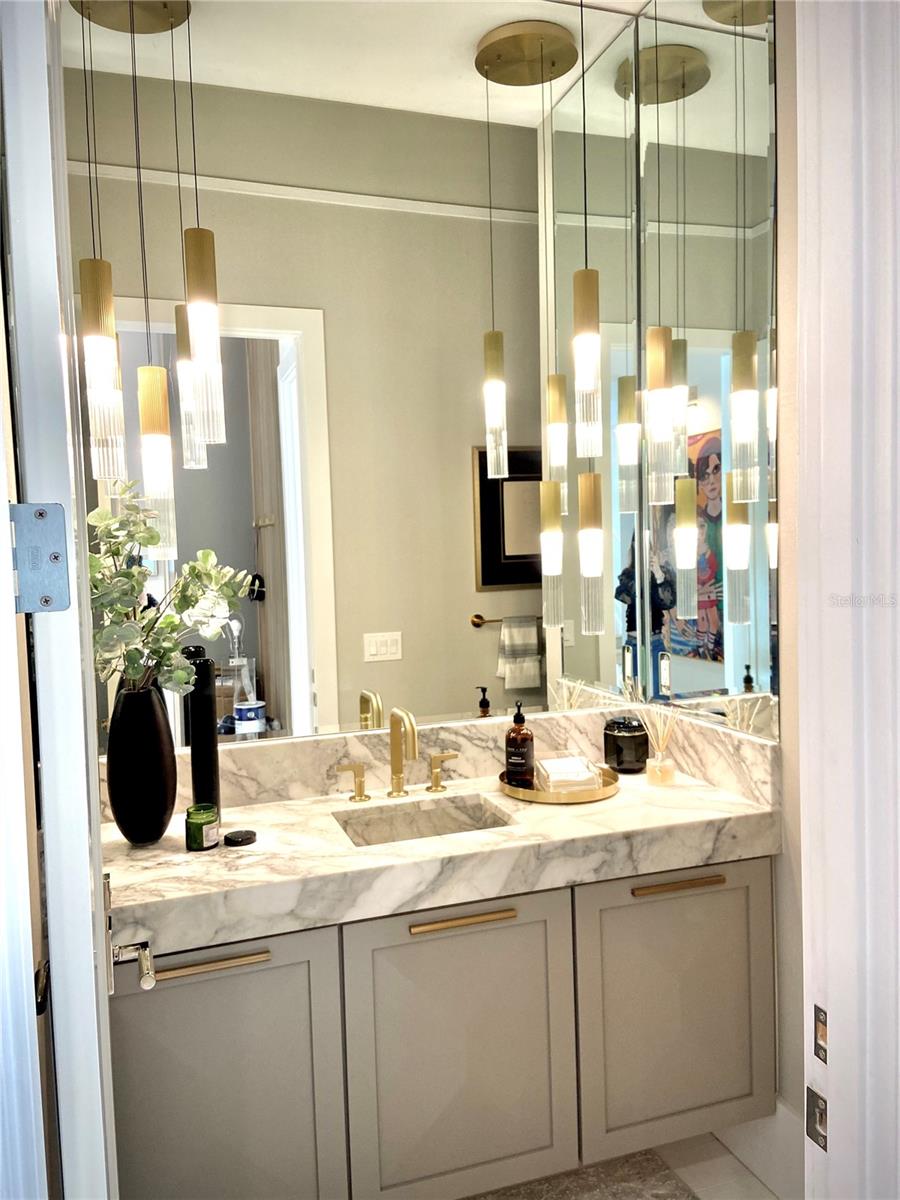 Image 25 of 74 For 4923 San Rafael Street