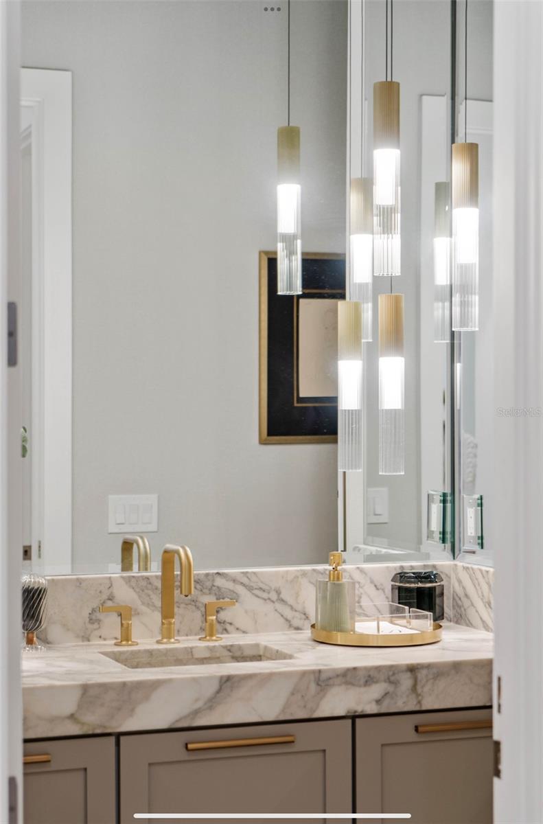 Image 26 of 74 For 4923 San Rafael Street