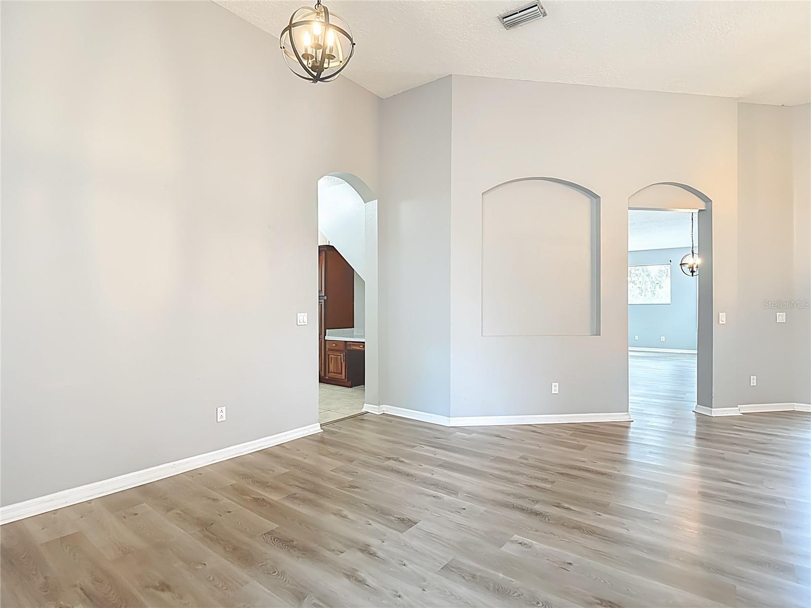 Image 13 of 87 For 8521 Bramwell Way