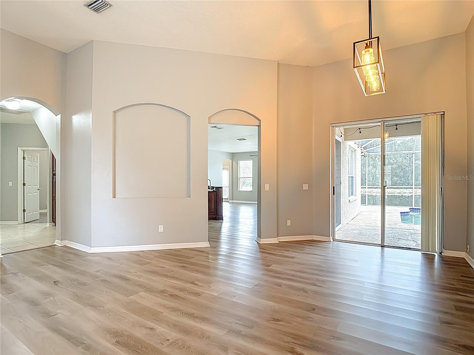 Image 17 of 87 For 8521 Bramwell Way