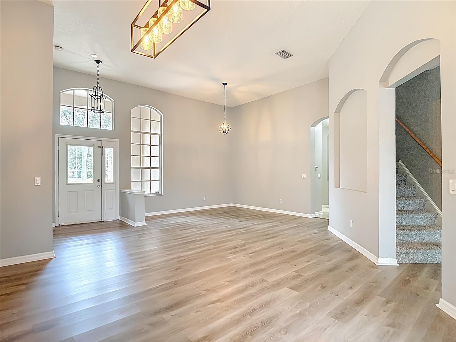 Image 18 of 87 For 8521 Bramwell Way