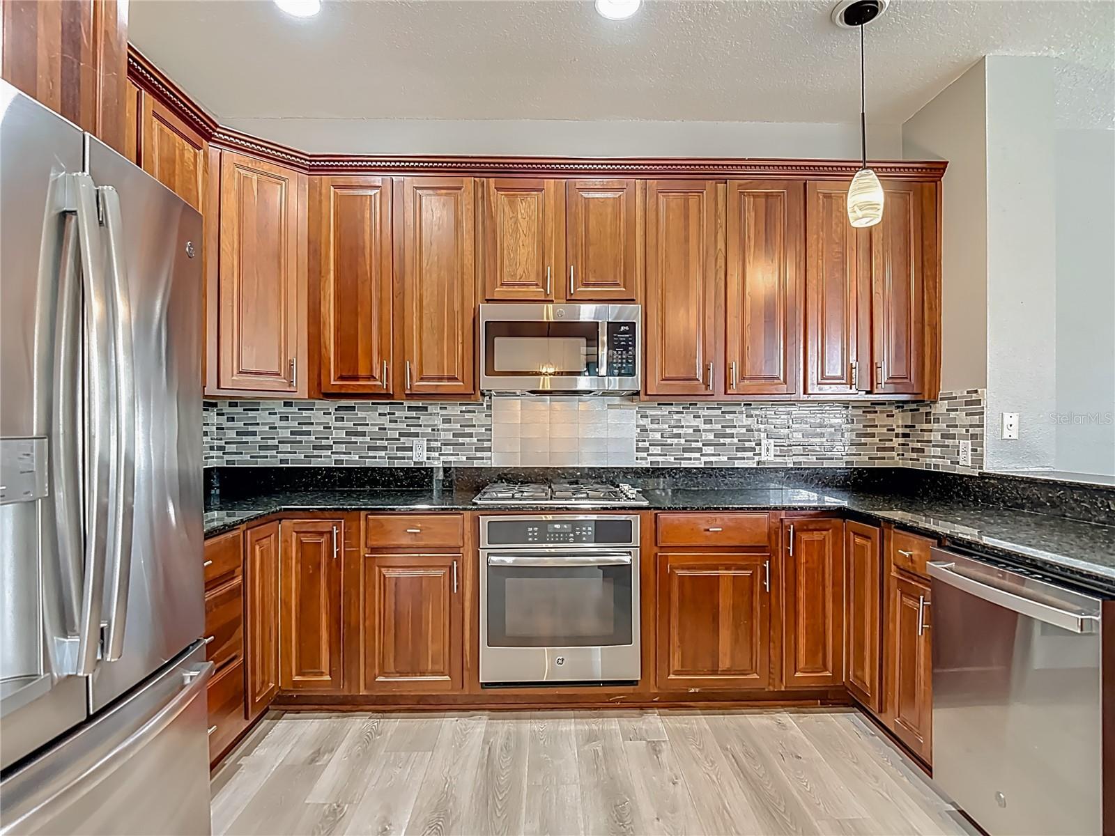 Image 21 of 87 For 8521 Bramwell Way