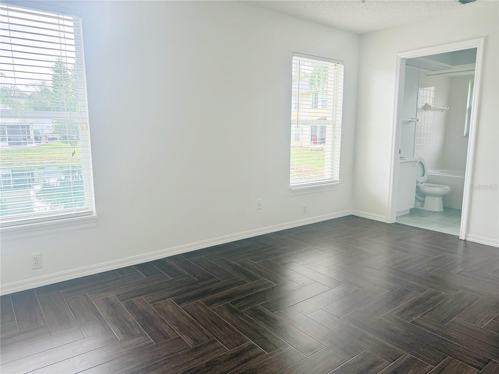 Image 11 of 28 For 20 Emerald Bay Drive