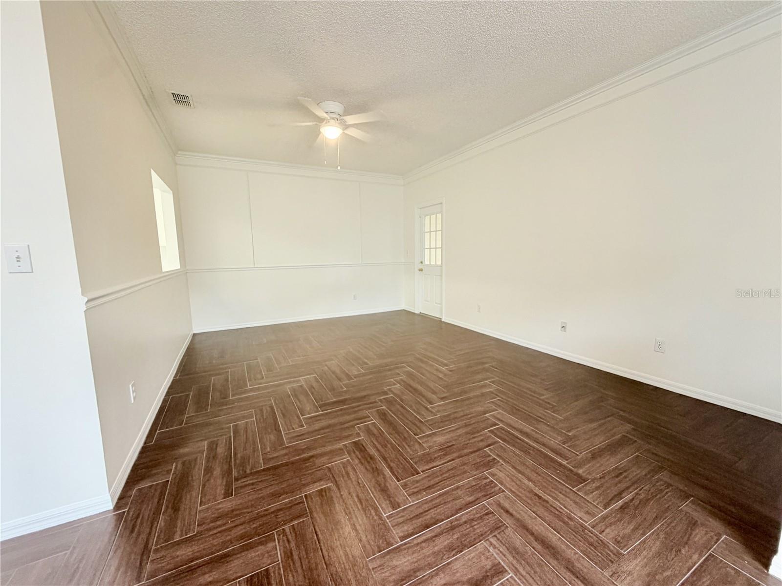 Image 7 of 28 For 20 Emerald Bay Drive