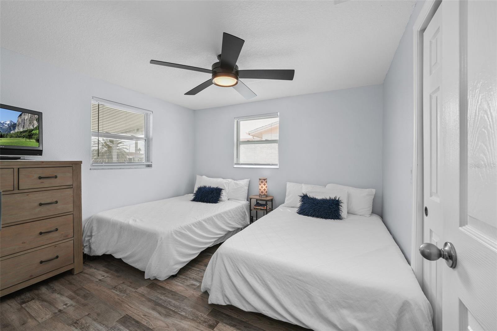 Image 33 of 96 For 13704 Veronica Drive