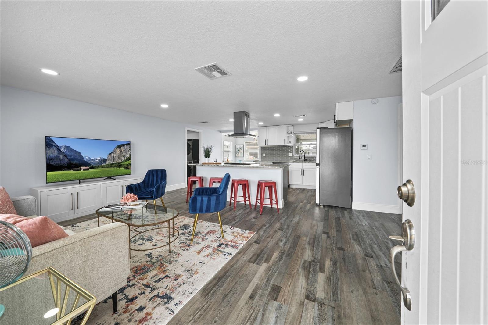 Image 6 of 96 For 13704 Veronica Drive