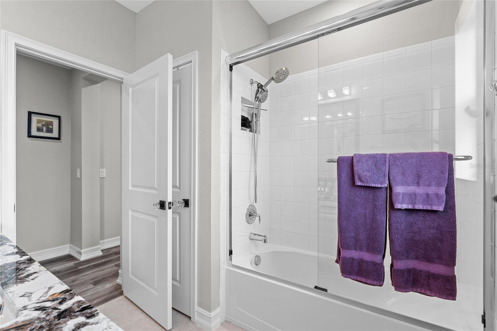 Image 39 of 52 For 12123 Rustic River Way