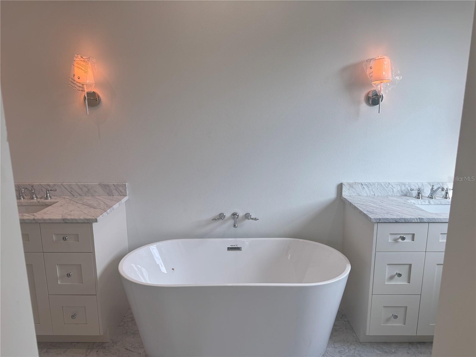 Listing photo id 8 for 3301 Iowa  