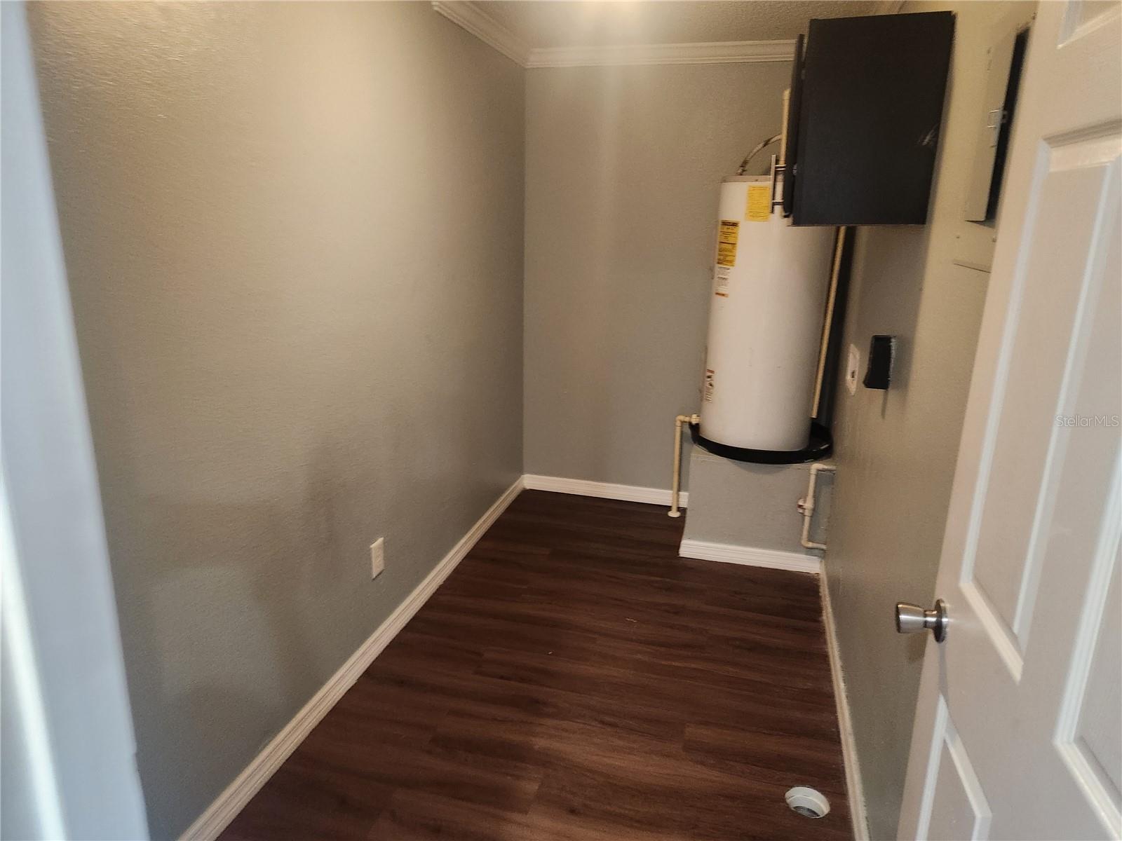 Image 8 of 8 For 5901 Bryce Lane 5930